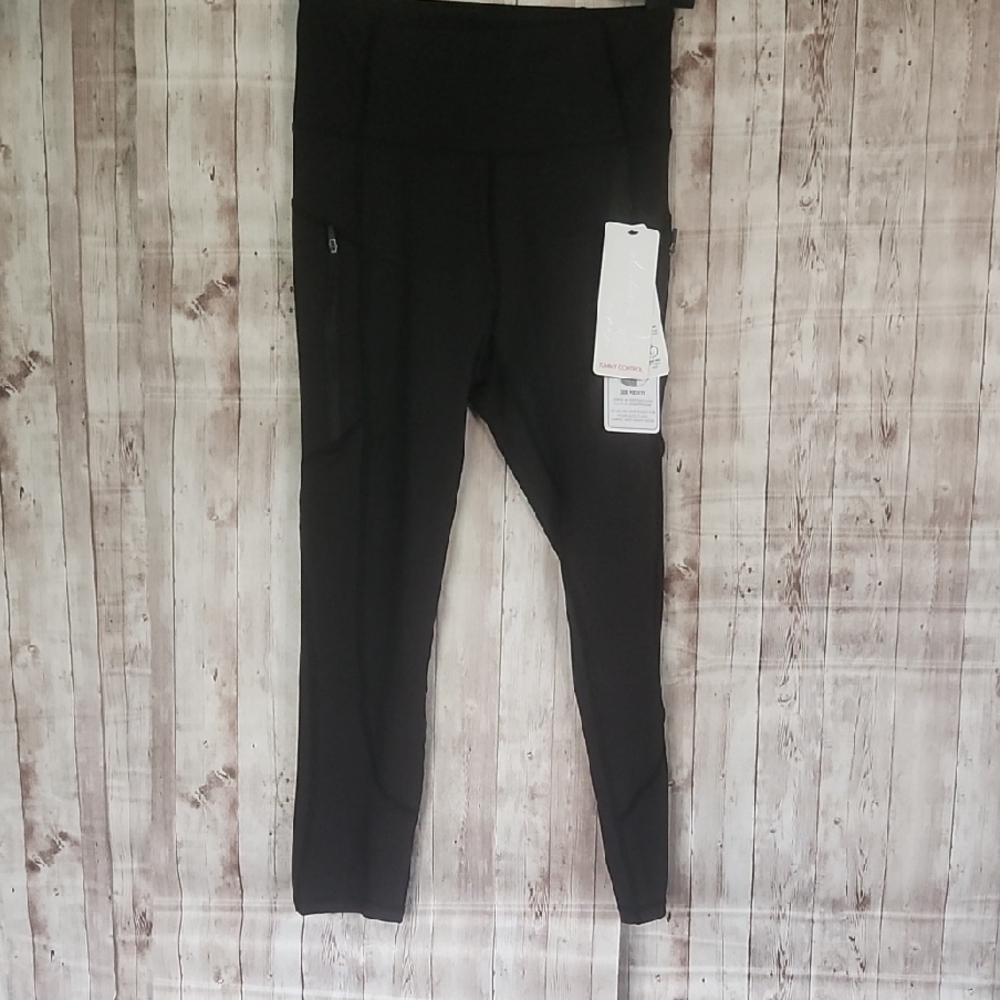 NWT VOGO Athletica Size Small MSRP $48.00 Black Leggings with Side Pockets